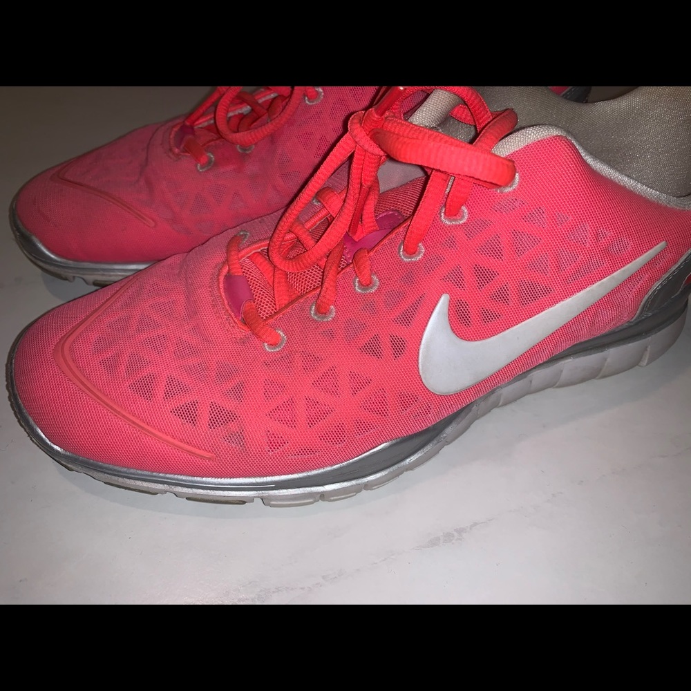 Nike Free fit 2 size 9